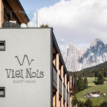 Viel Nois Guest House Funes  Exterior photo