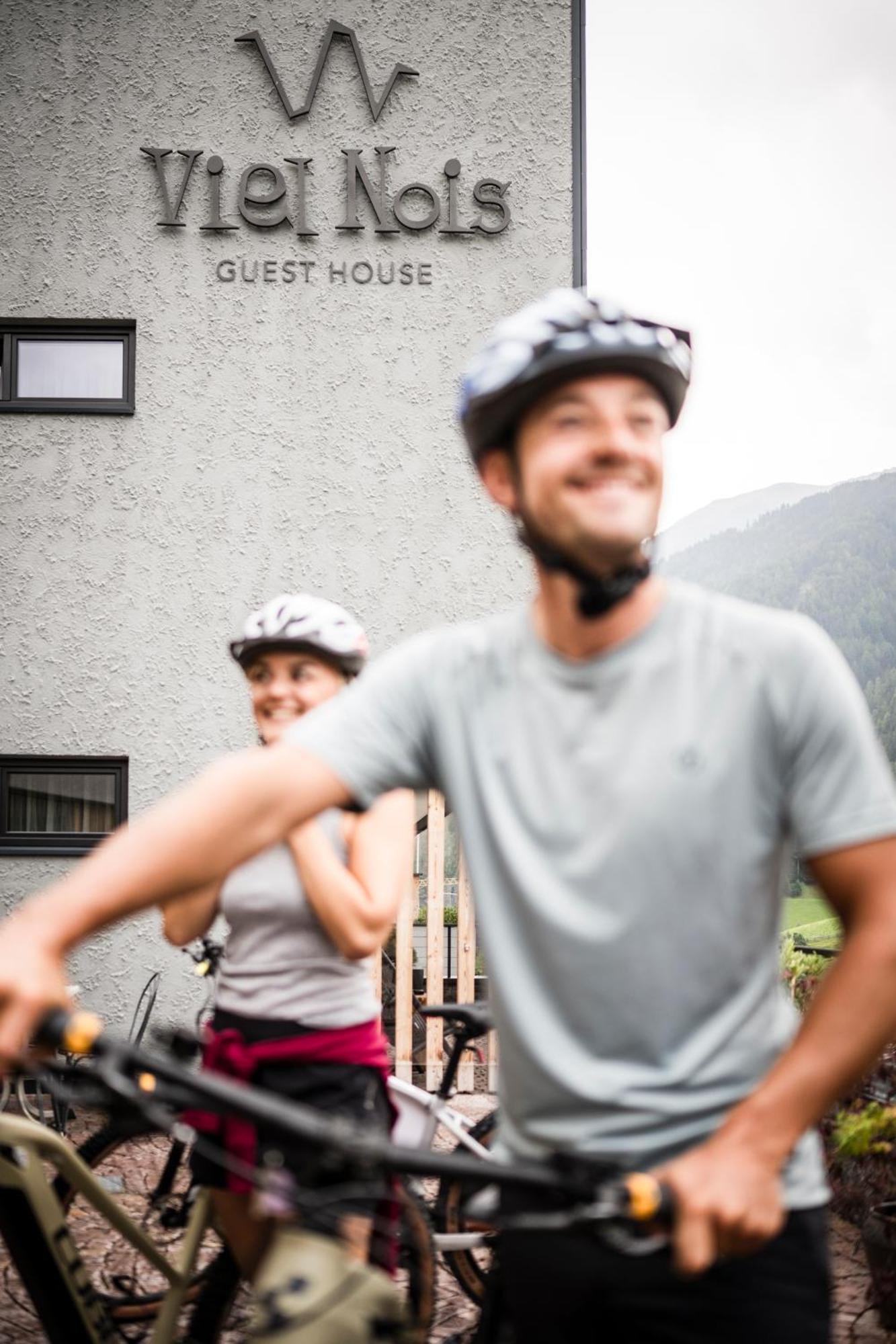 Viel Nois Guest House Funes  Exterior photo
