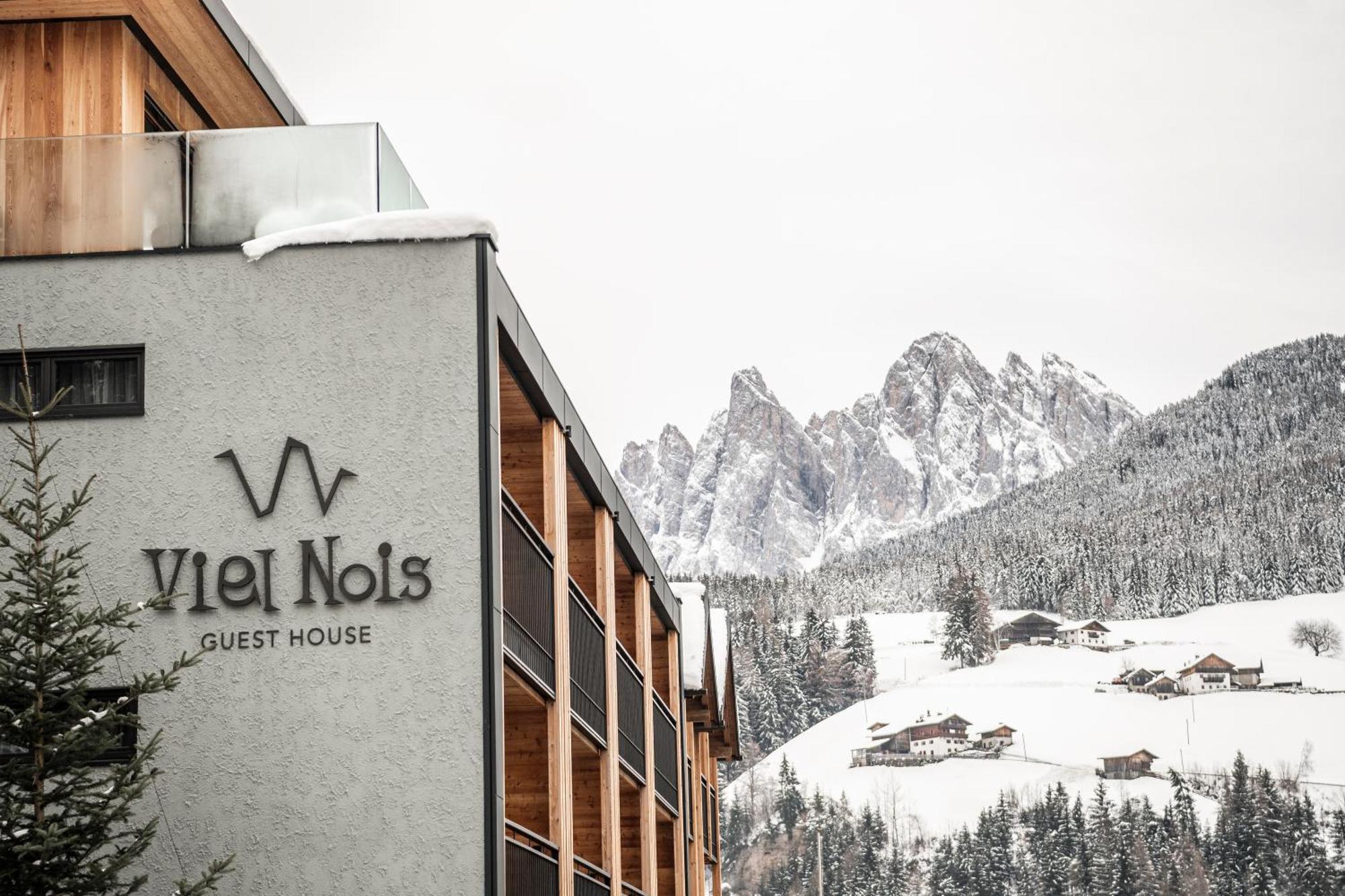 Viel Nois Guest House Funes  Exterior photo