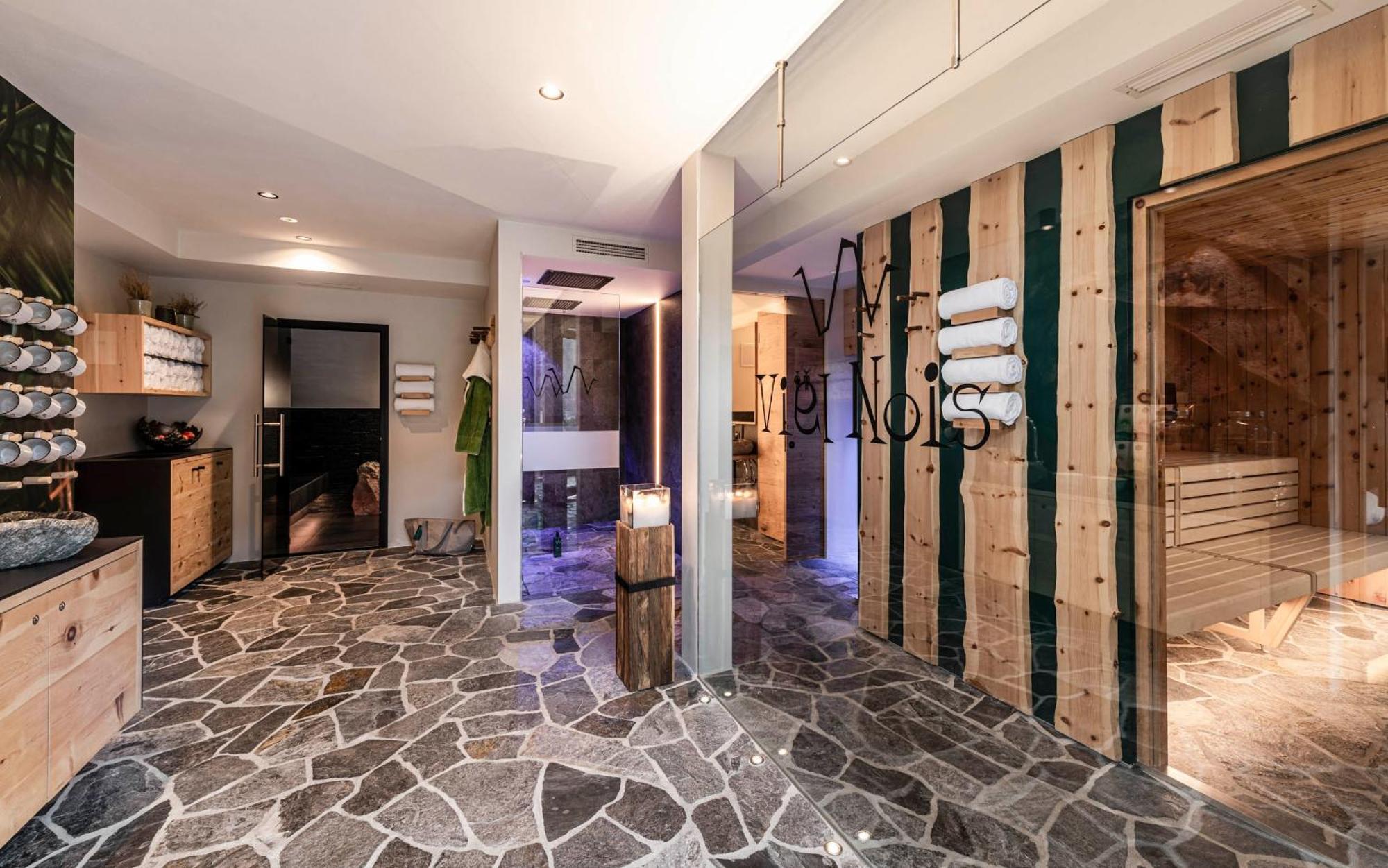 Viel Nois Guest House Funes  Exterior photo