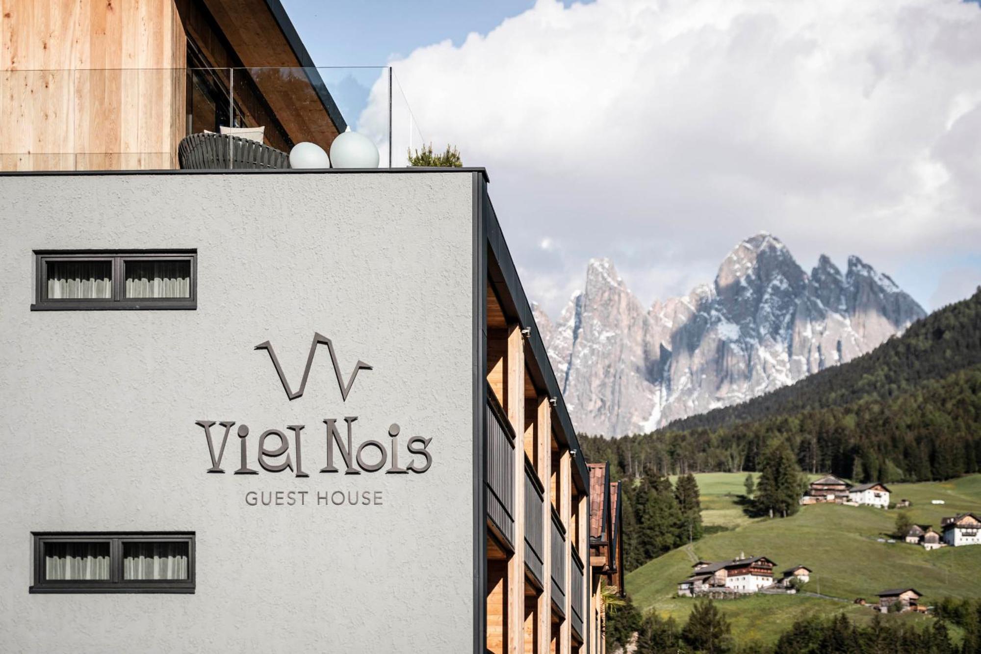 Viel Nois Guest House Funes  Exterior photo